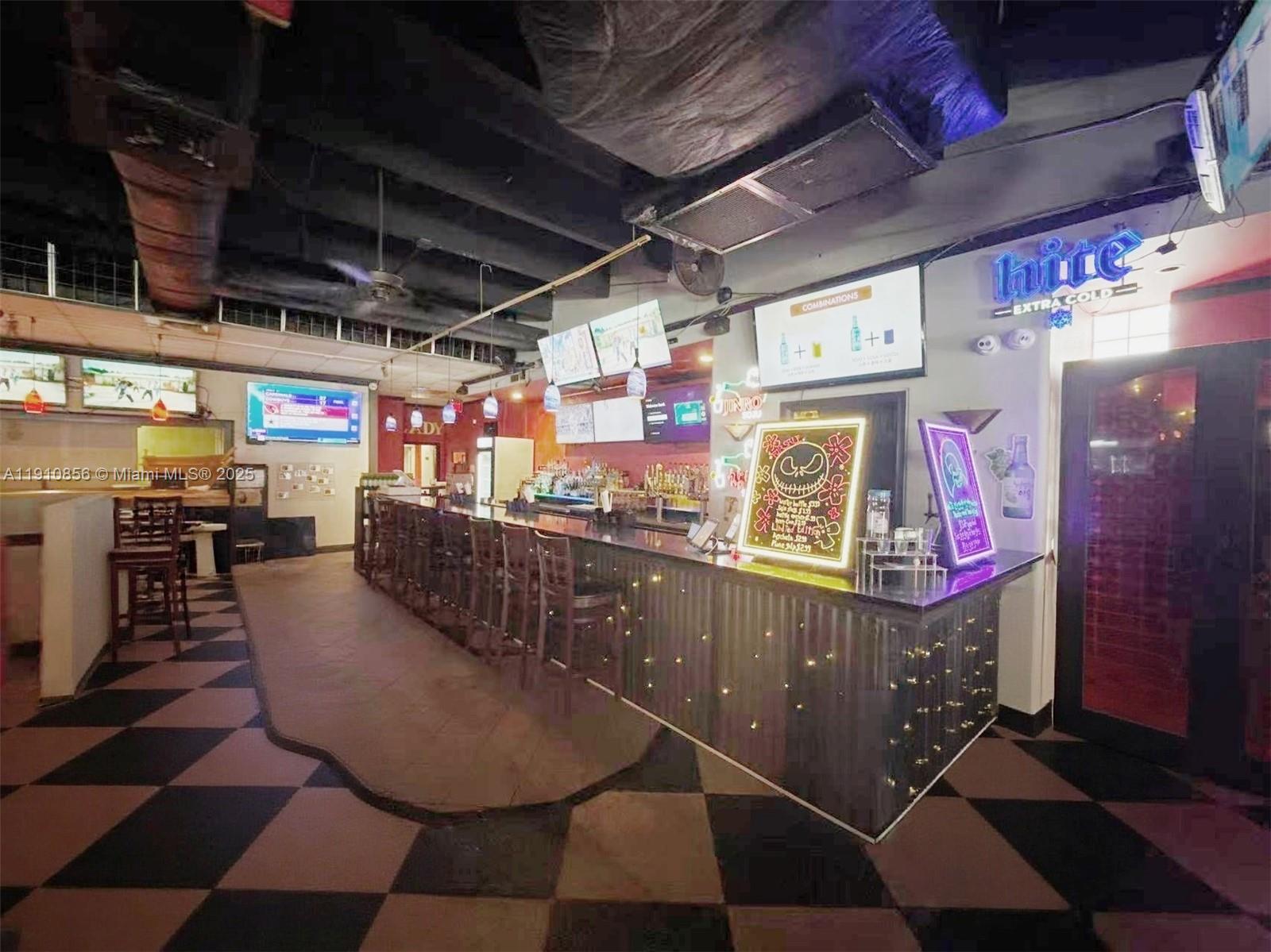 Подробнее / кв.футов $ 2025-11-08 0 Фото