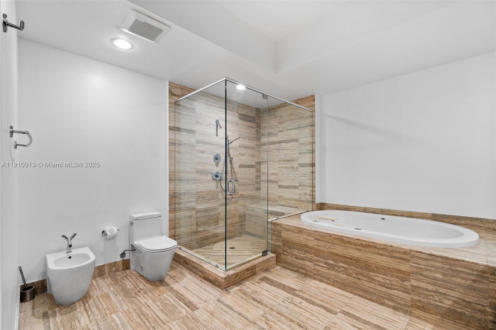 3007 2 / 3 2106 sq. ft. $ 2025-11-09 0 Photo