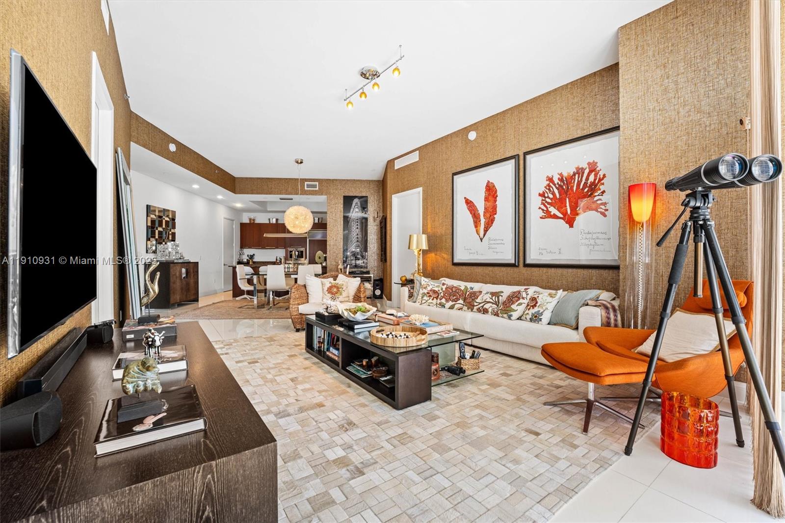 3107 3 / 3 2084 sq. ft. $ 2025-11-09 0 foto