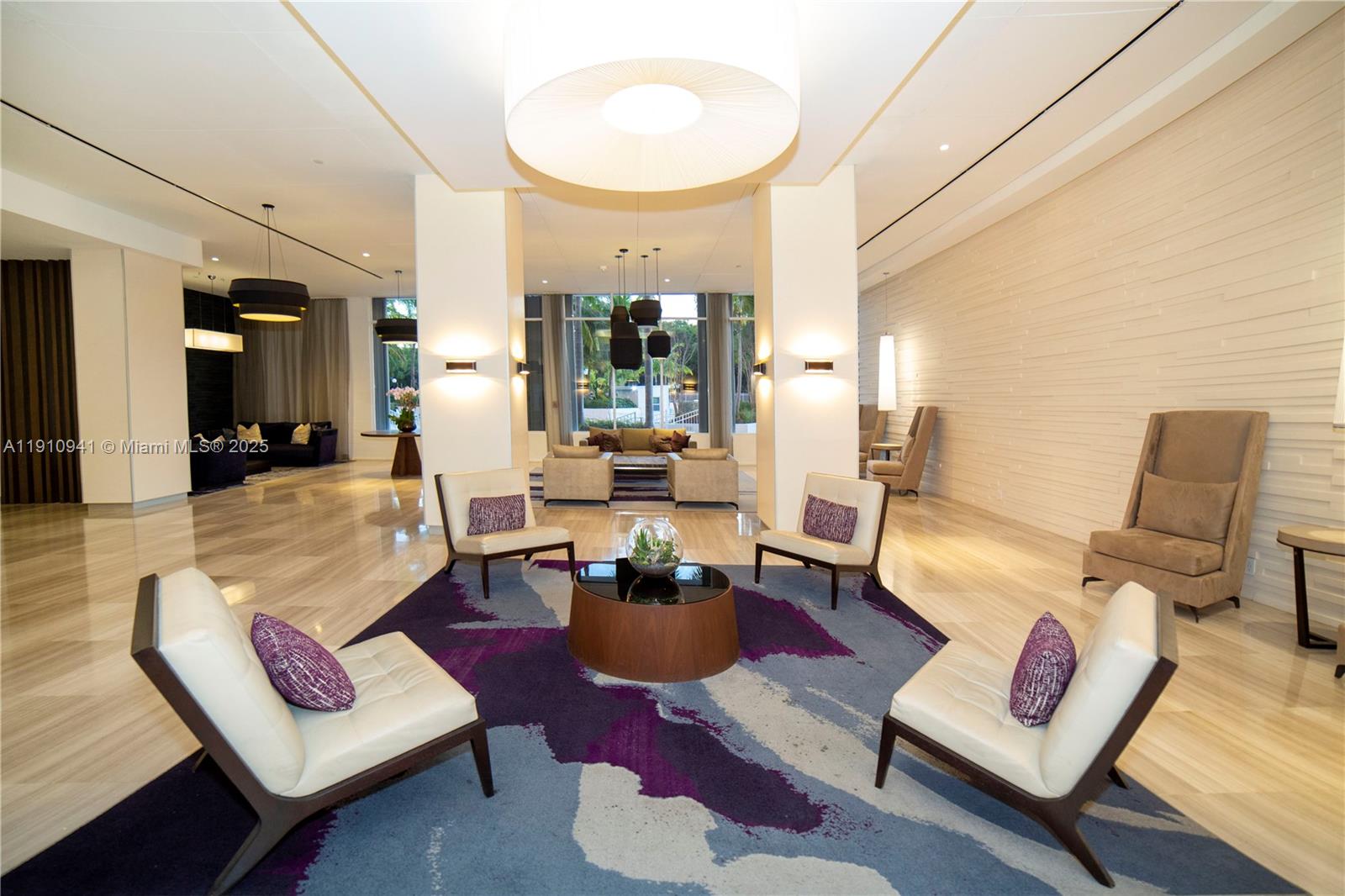 Подробнее 325 2 / 2 1357 кв.футов $ 2025-11-09 0 Фото