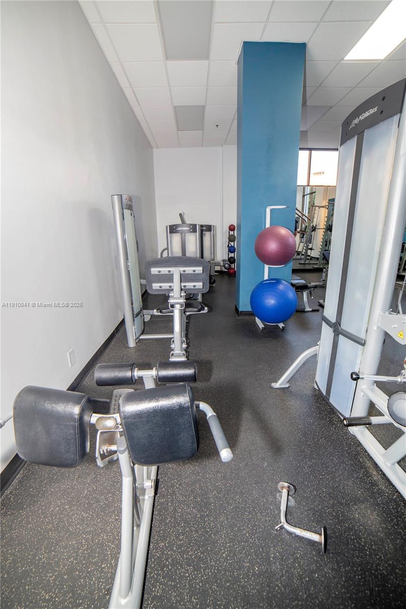 Подробнее 325 2 / 2 1357 кв.футов $ 2025-11-09 0 Фото