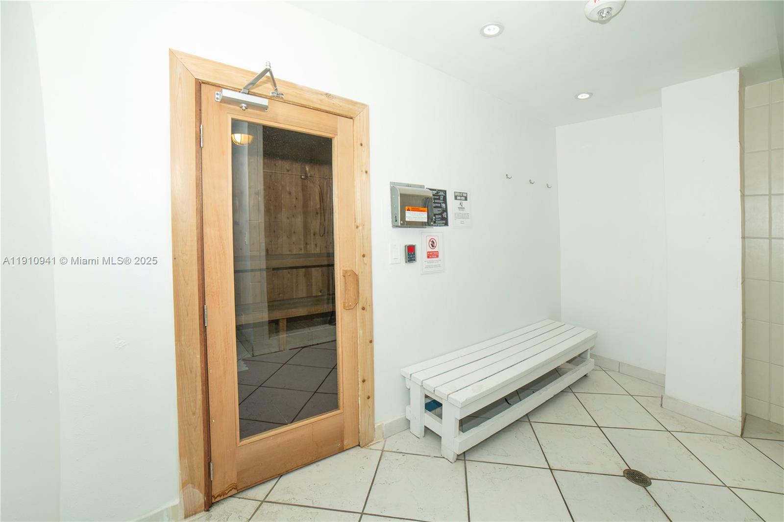 Подробнее 325 2 / 2 1357 кв.футов $ 2025-11-09 0 Фото