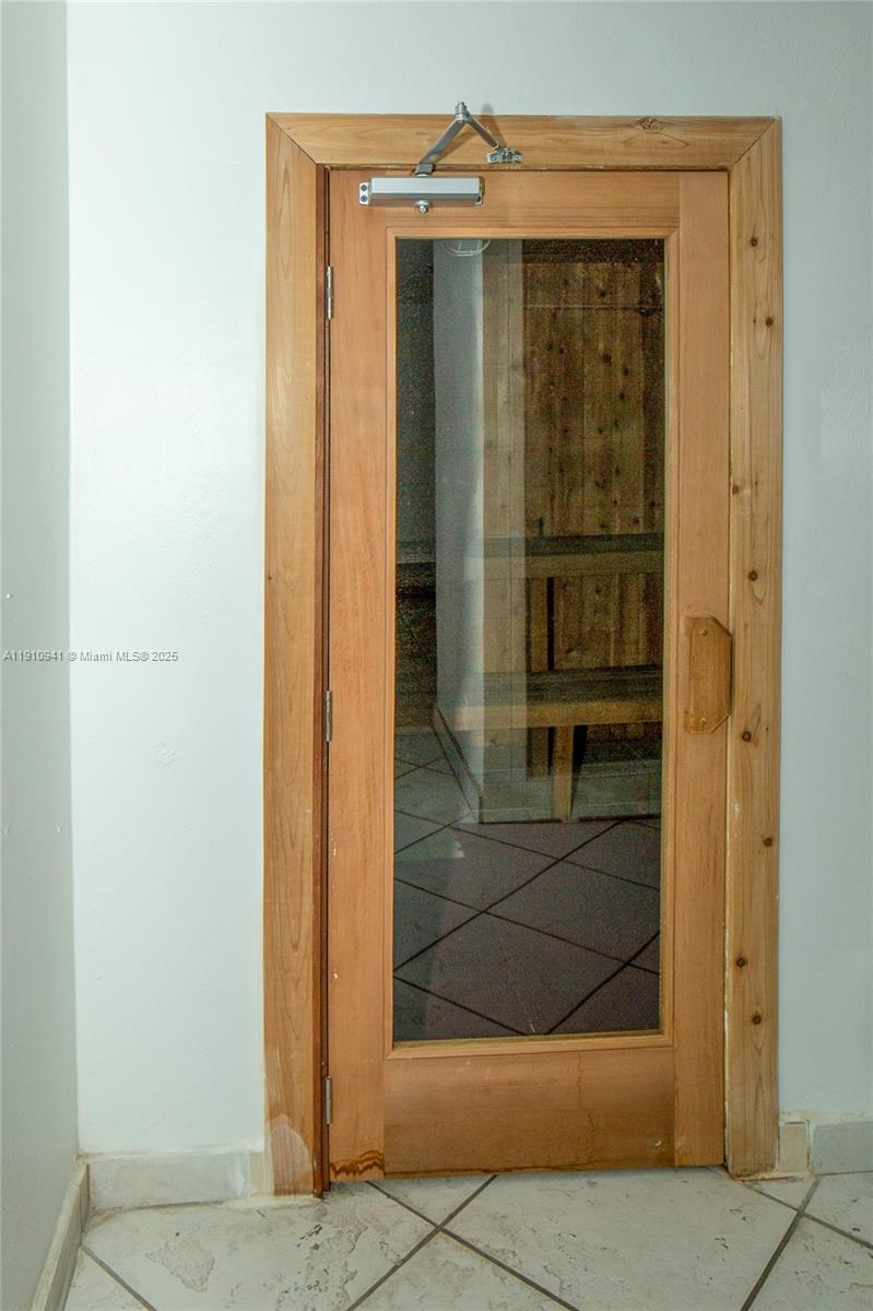 Подробнее 325 2 / 2 1357 кв.футов $ 2025-11-09 0 Фото