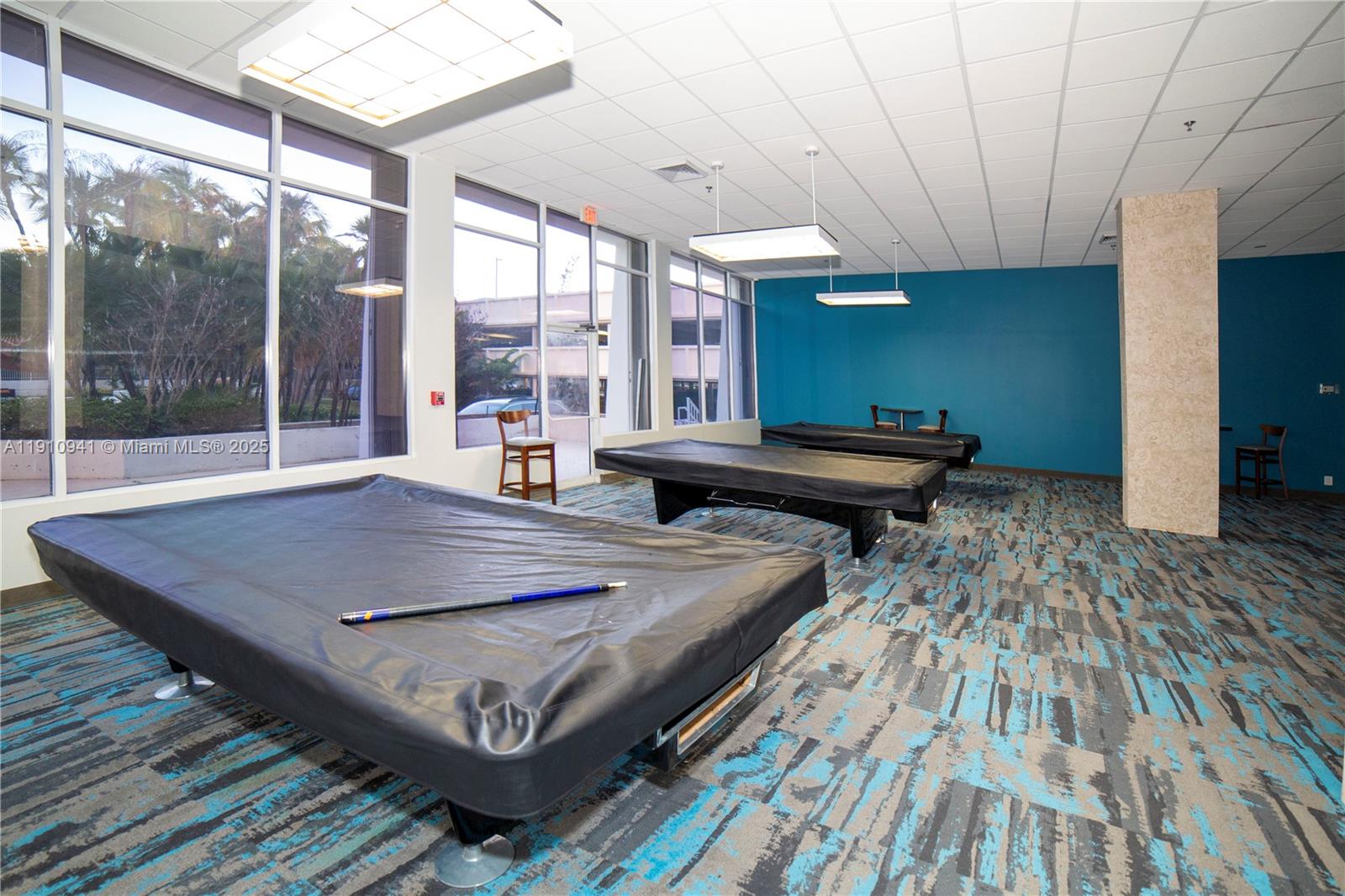 Подробнее 325 2 / 2 1357 кв.футов $ 2025-11-09 0 Фото