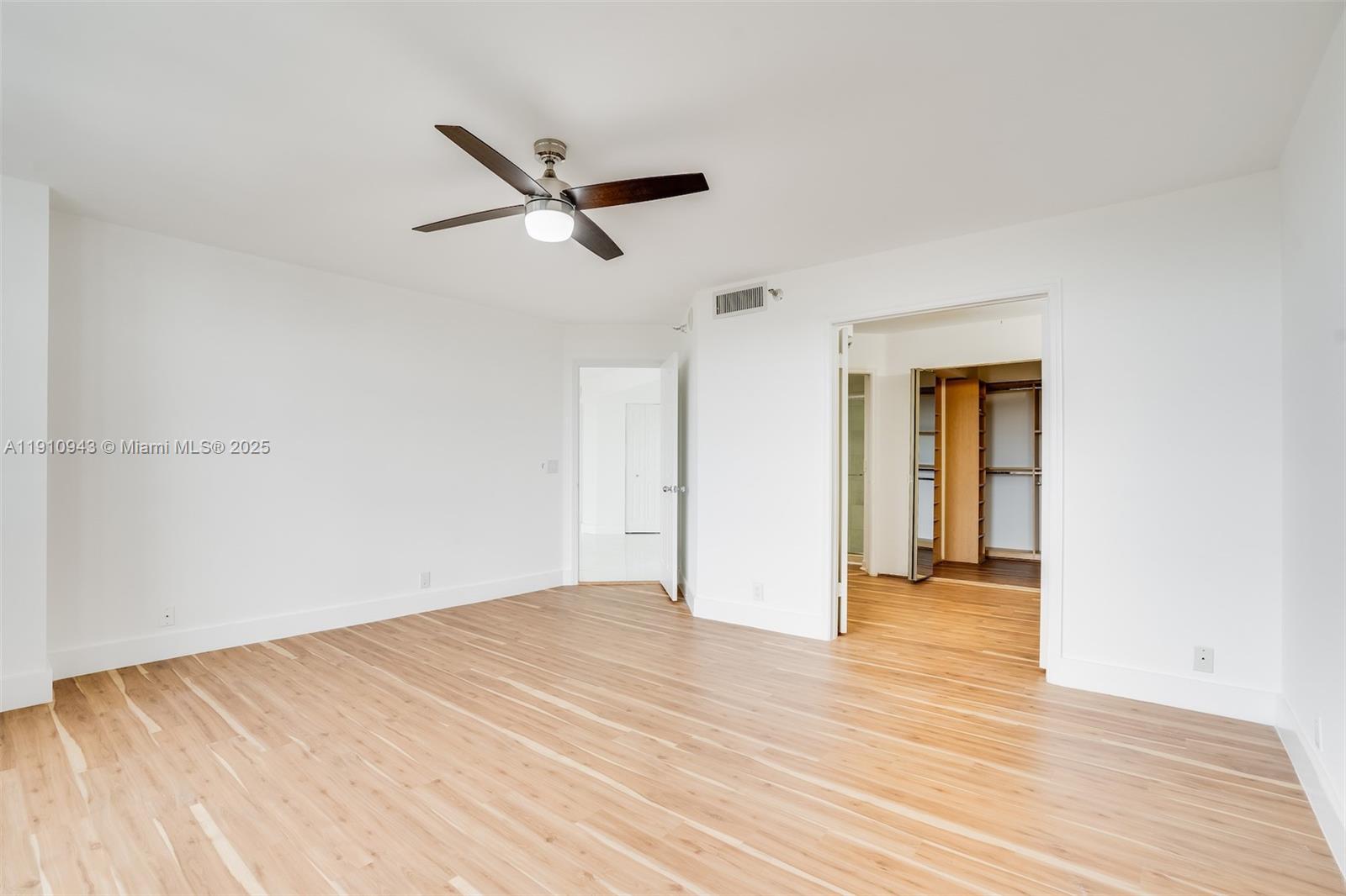 Photo of 3500 Mystic Pointe Dr  #1205, Aventura, Florida, 33180 - 