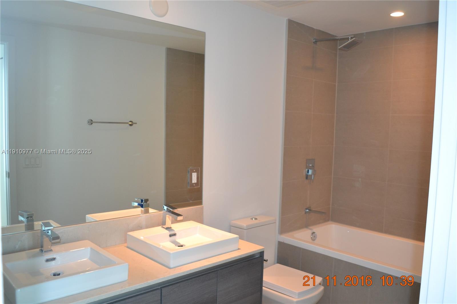 Photo of 1080 Brickell Ave #2003, Miami, Florida, 33131 - BATHROOM