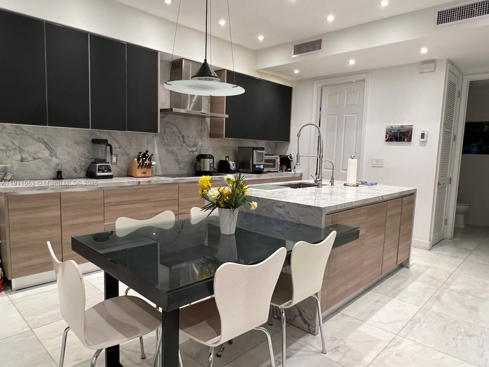 Photo of 20825 32nd Pl (20825), Aventura, Florida, 33180 -