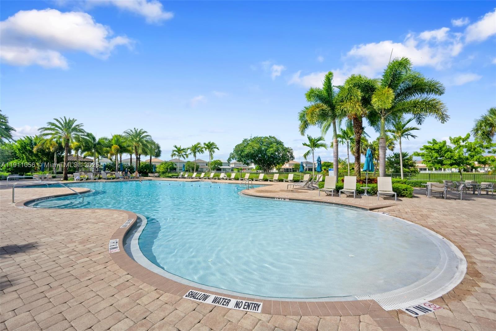 1465 5 / 3 2502 sq. ft. $ 2025-11-09 0 foto