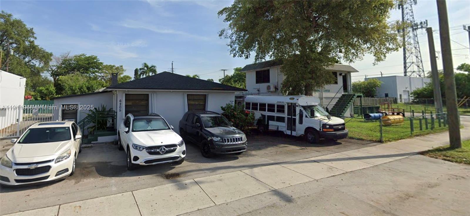 Ver detalles / sq. ft. $ 2025-11-09 0 foto