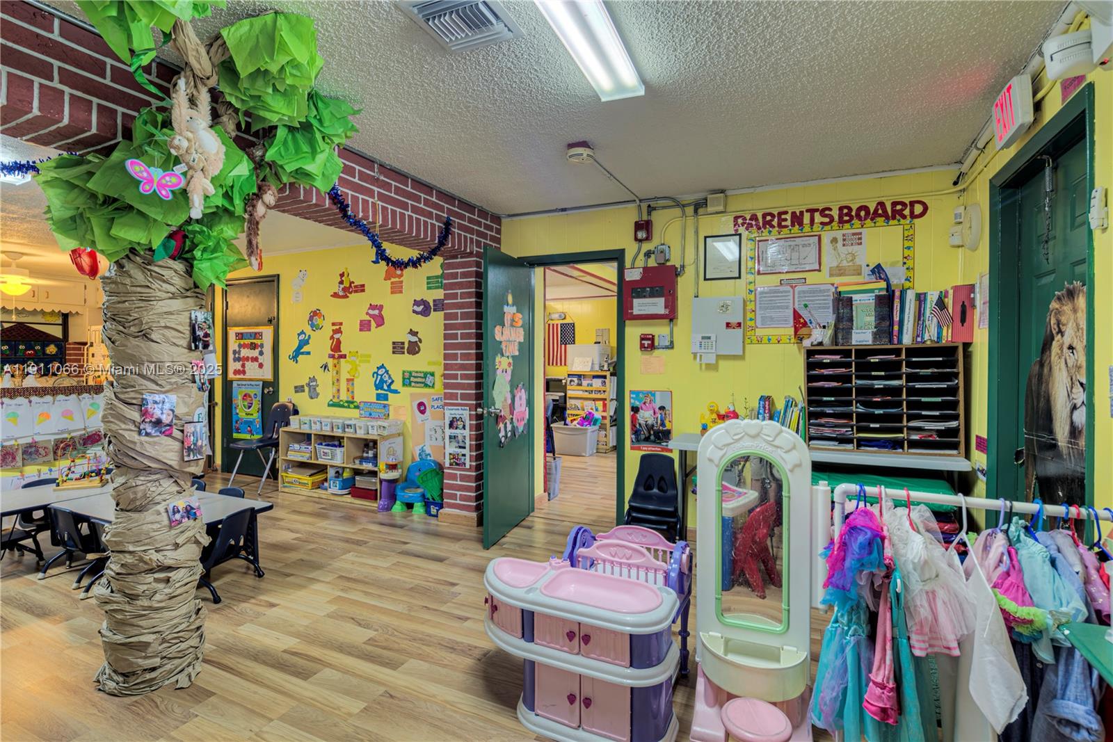 Ver detalles / sq. ft. $ 2025-11-09 0 foto