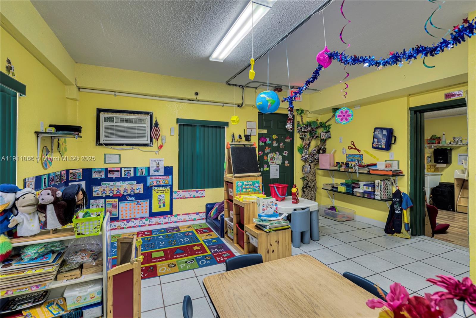 Ver detalles / sq. ft. $ 2025-11-09 0 foto