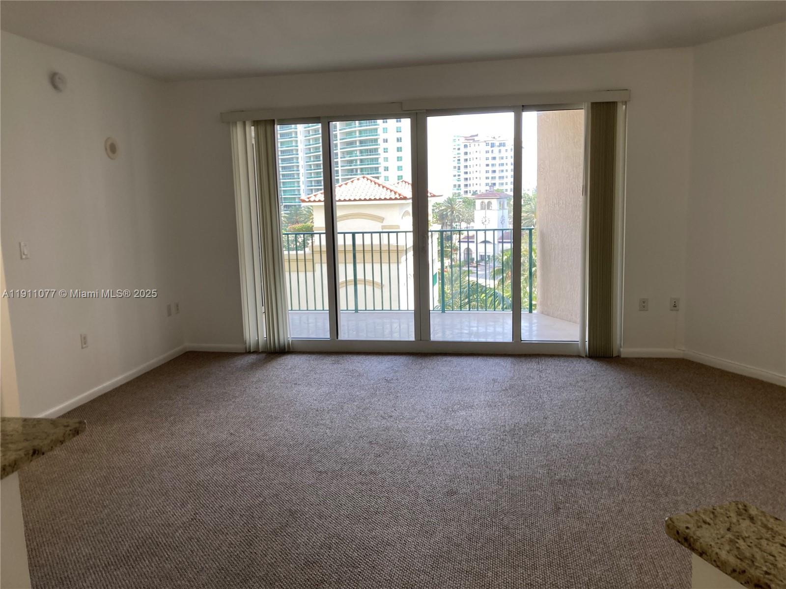 614 1 / 1 900 sq. ft. $ 2025-11-10 0 Photo