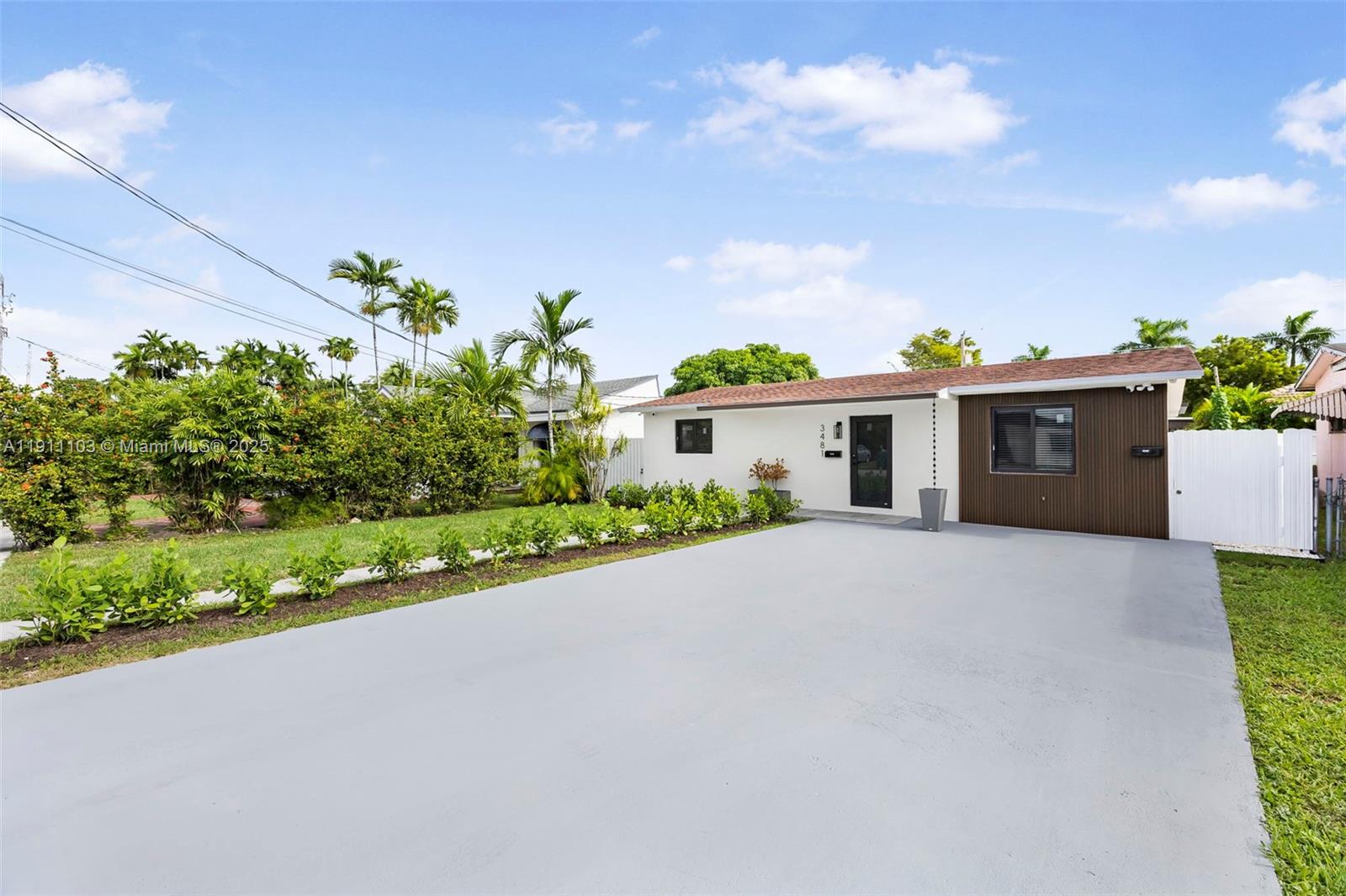   /  1215 кв.футов $ 2025-11-10 0 Фото