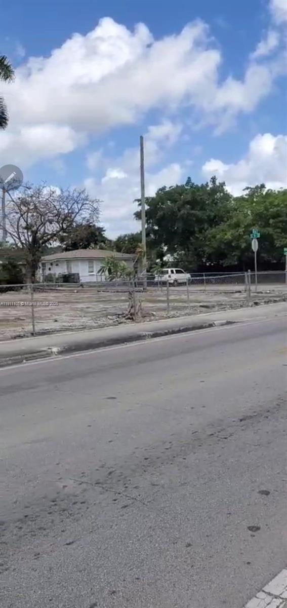 See details / sq. ft. $ 2025-11-10 0 Photo