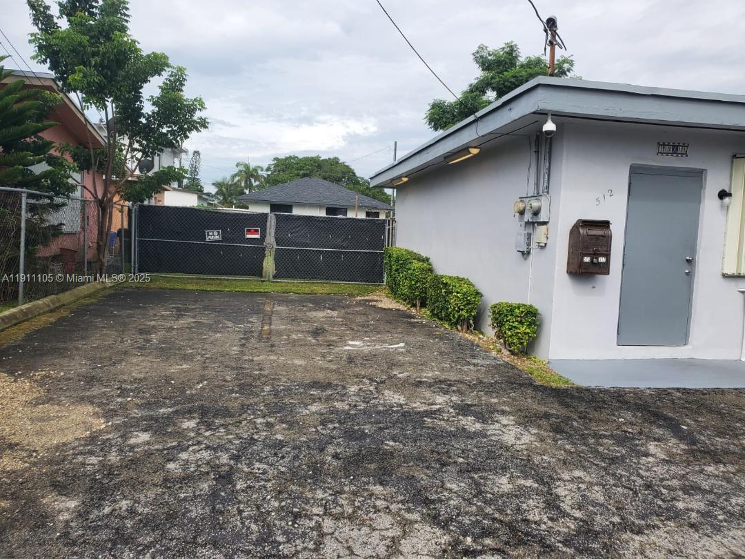 See details / sq. ft. $ 2025-11-10 0 Photo