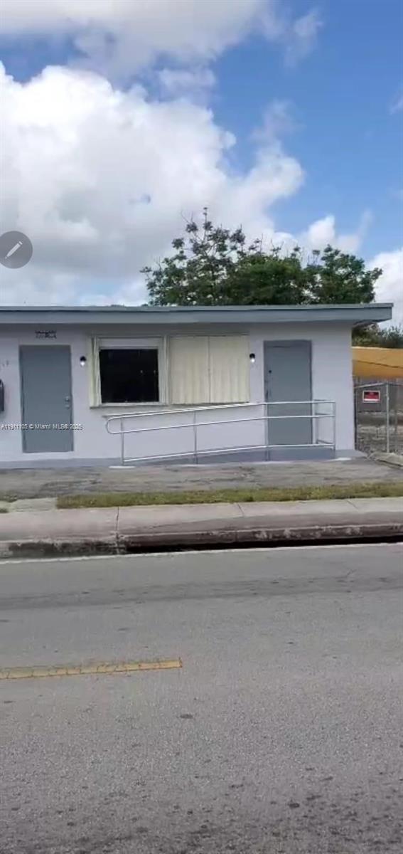 See details / sq. ft. $ 2025-11-10 0 Photo