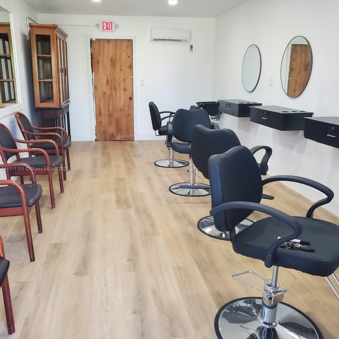 See details / sq. ft. $ 2025-11-10 0 Photo