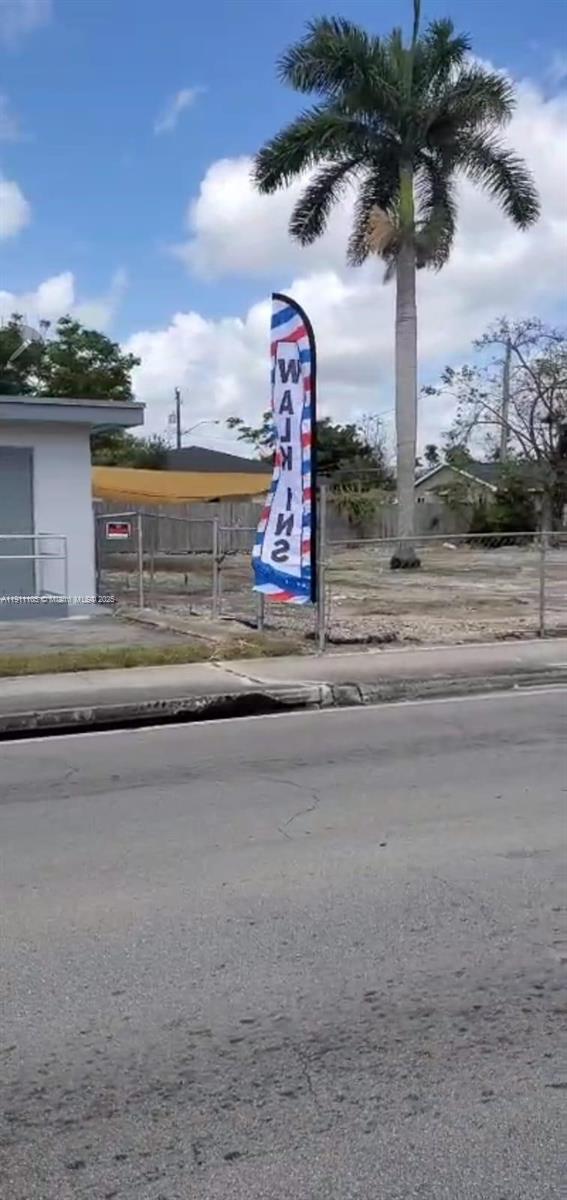 See details / sq. ft. $ 2025-11-10 0 Photo