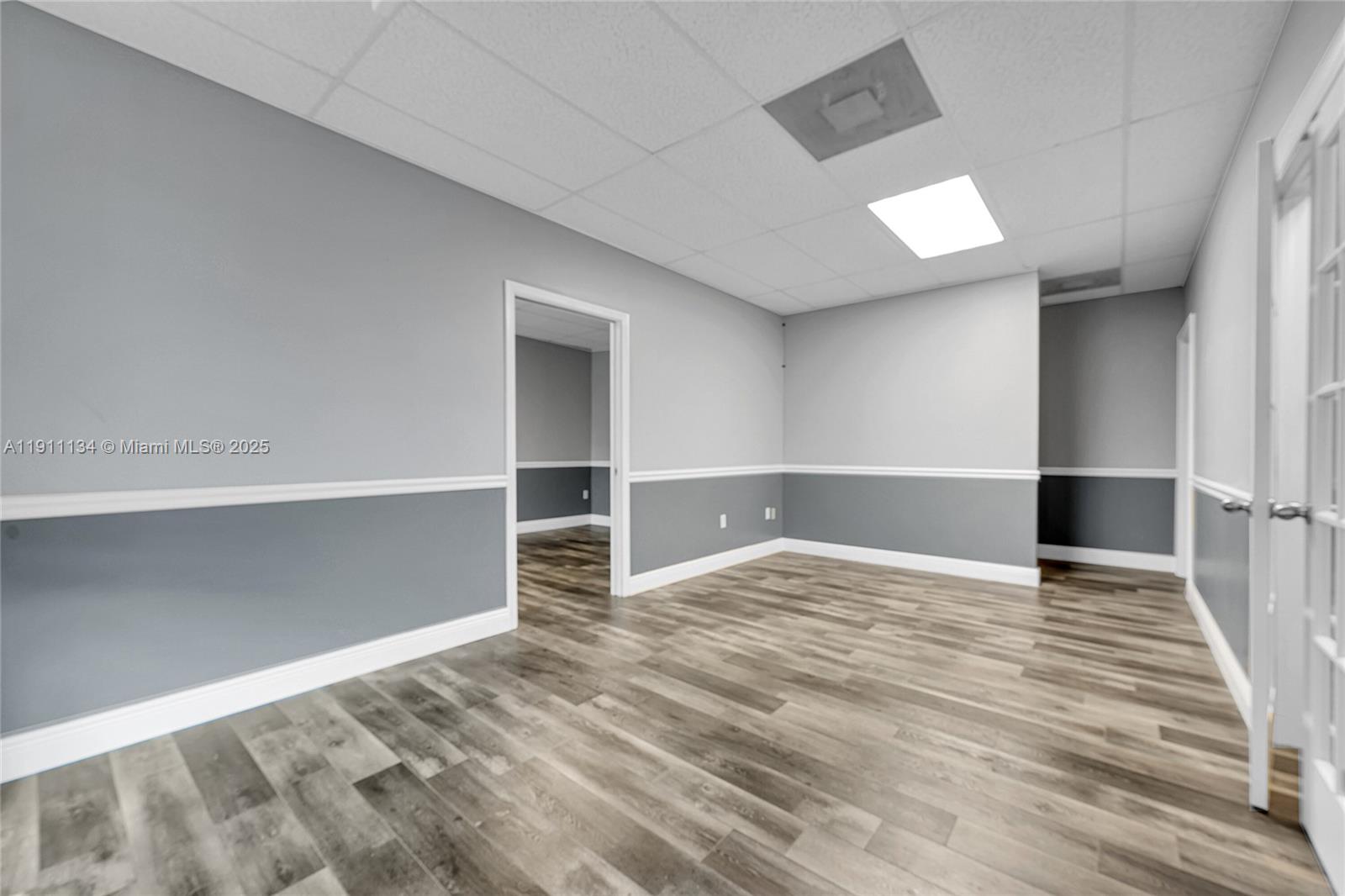 105  /   sq. ft. $ 2025-11-10 0 Photo