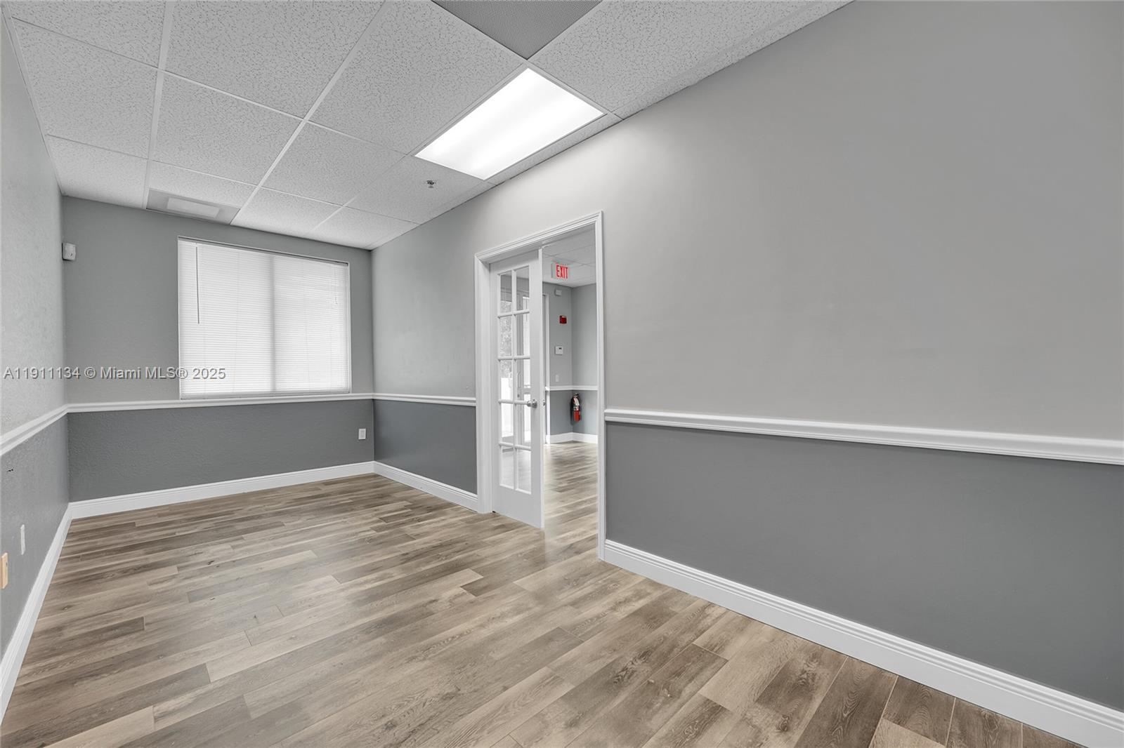 105  /   sq. ft. $ 2025-11-10 0 Photo