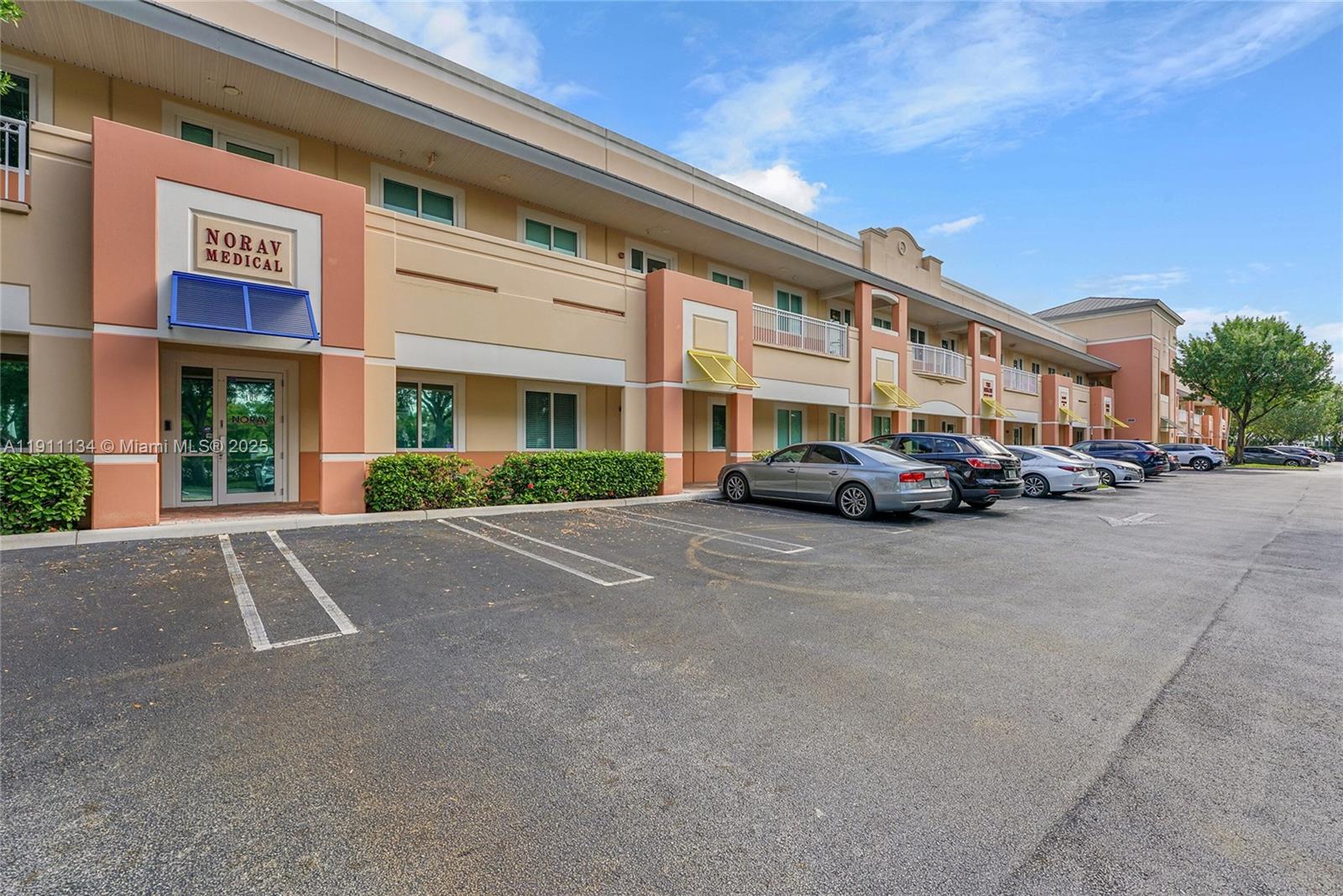 105  /   sq. ft. $ 2025-11-10 0 Photo