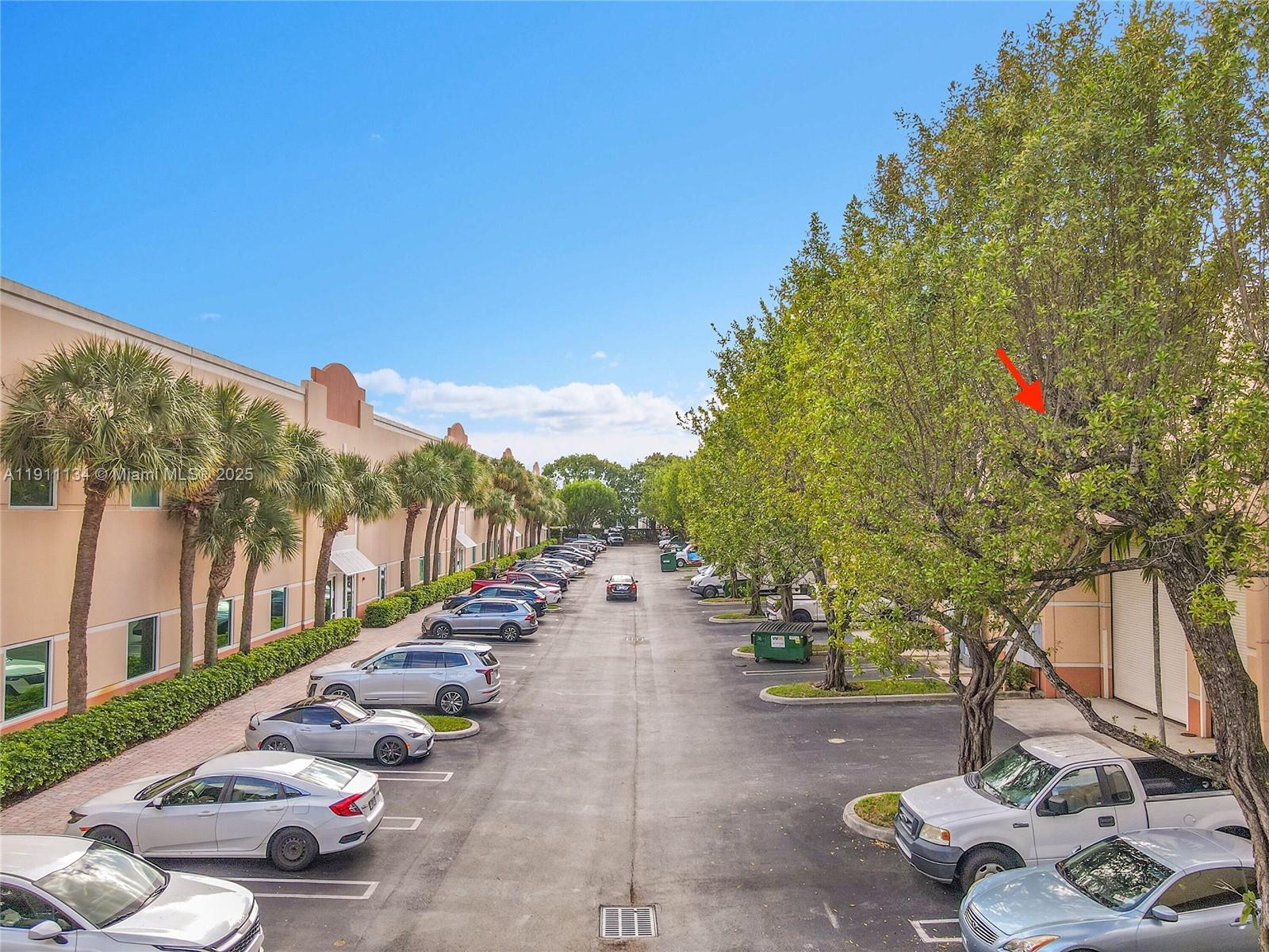 105  /   sq. ft. $ 2025-11-10 0 Photo