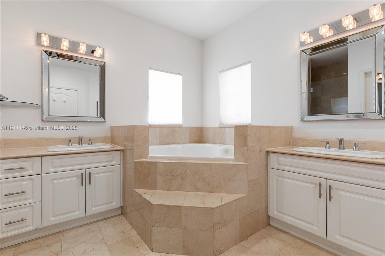 Photo of 18395 30th Ct (18395), Aventura, Florida, 33160 -