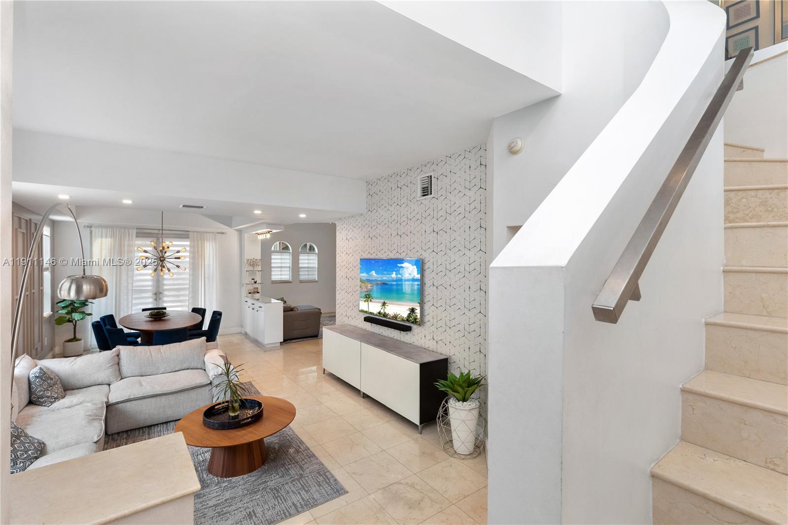 Photo of 18395 30th Ct (18395), Aventura, Florida, 33160 -