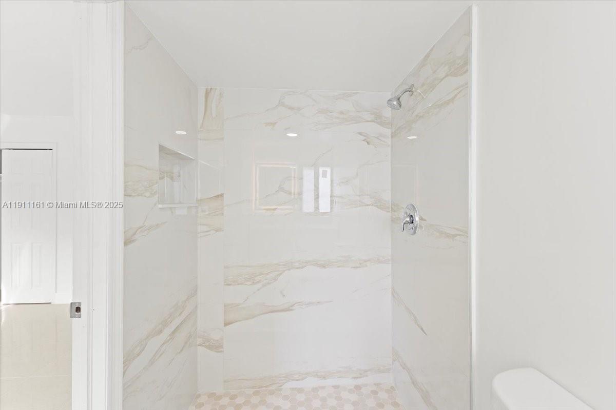 Photo of 319 14th Ave  #201, Hallandale Beach, Florida, 33009 - 