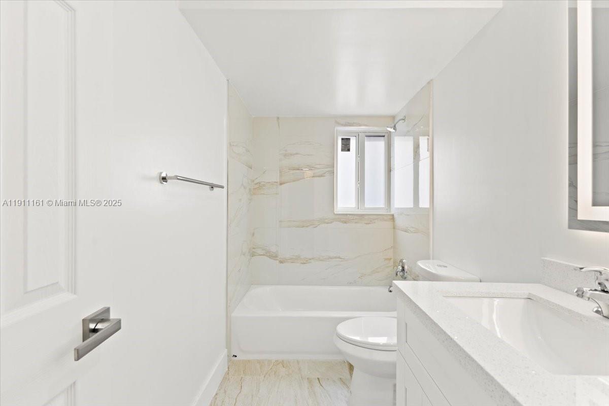 Photo of 319 14th Ave  #201, Hallandale Beach, Florida, 33009 - 