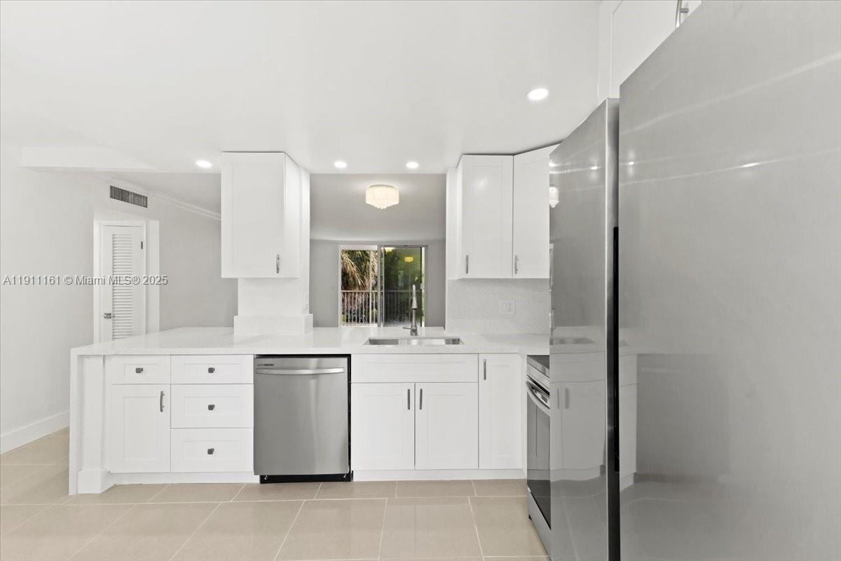 Photo of 319 14th Ave  #201, Hallandale Beach, Florida, 33009 - 