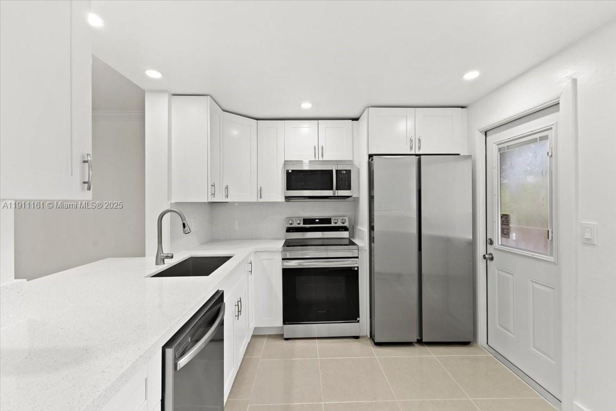 Photo of 319 14th Ave  #201, Hallandale Beach, Florida, 33009 - 