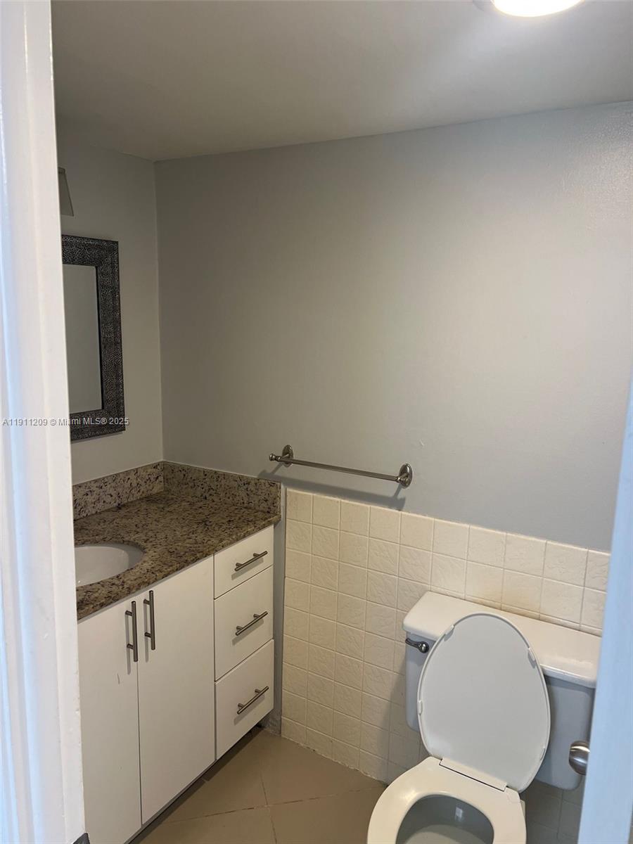 Photo of 1825 Ocean Dr  #214, Hallandale Beach, Florida, 33009 - 