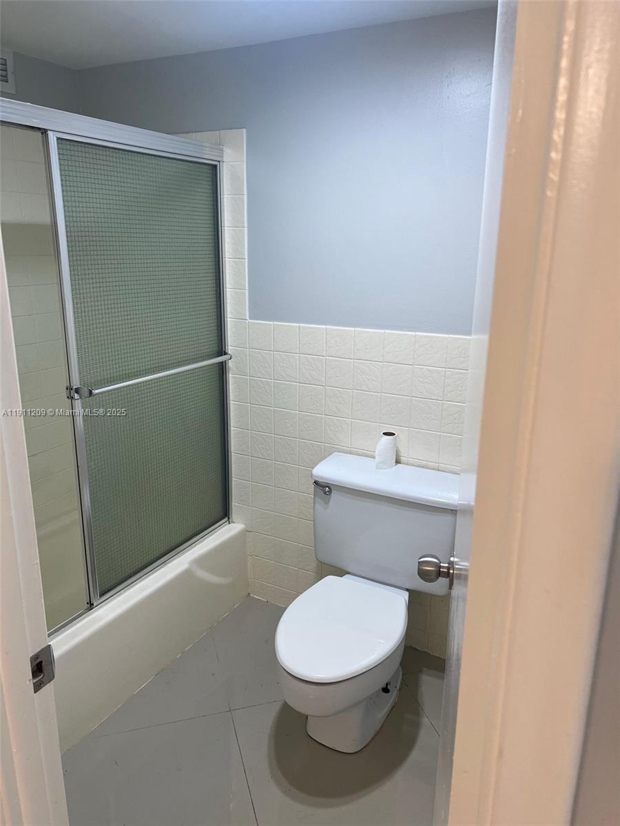 Photo of 1825 Ocean Dr  #214, Hallandale Beach, Florida, 33009 - 