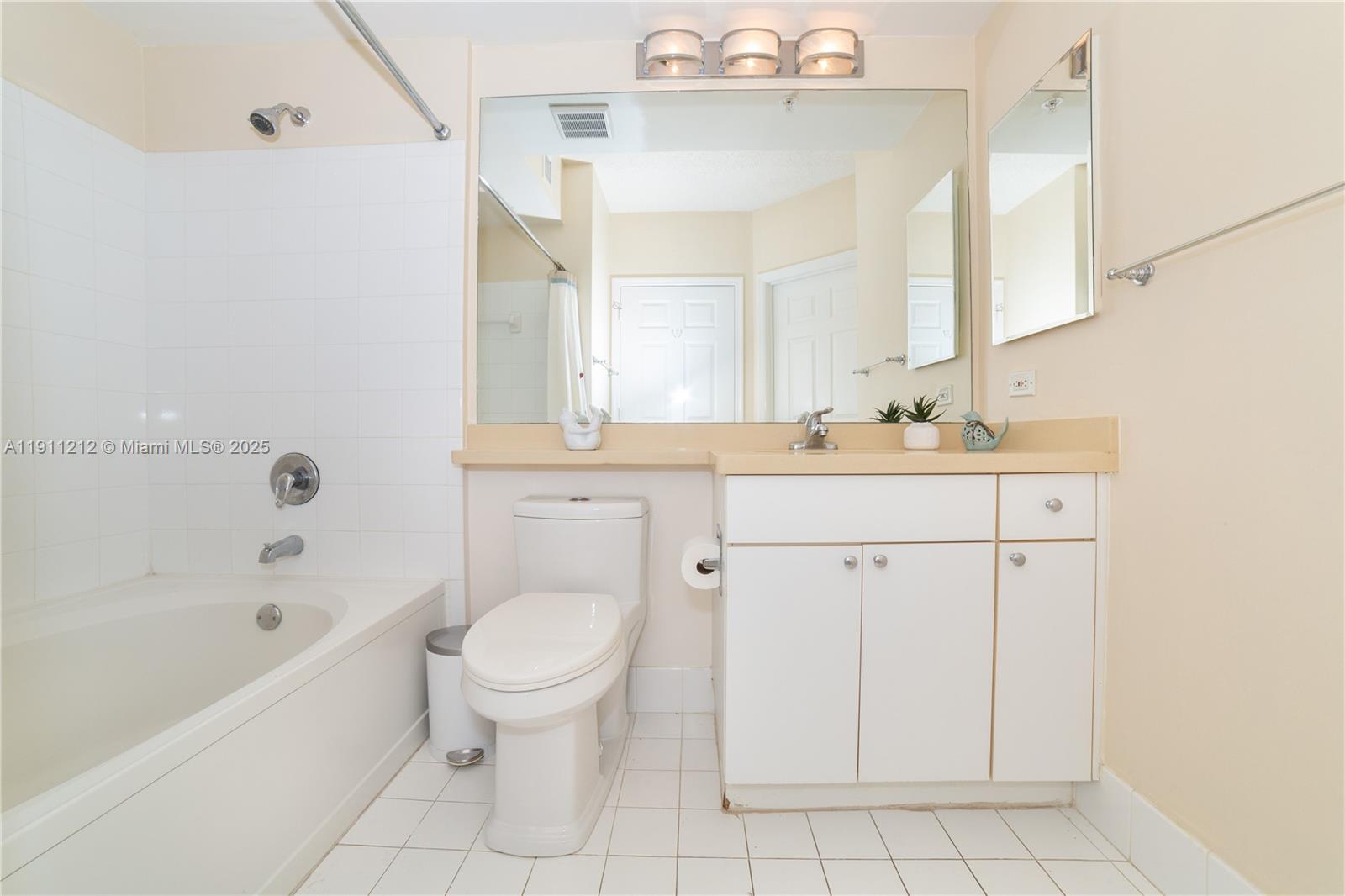 Photo of 17150 Bay Rd  #2207, Sunny Isles Beach, Florida, 33160 - 