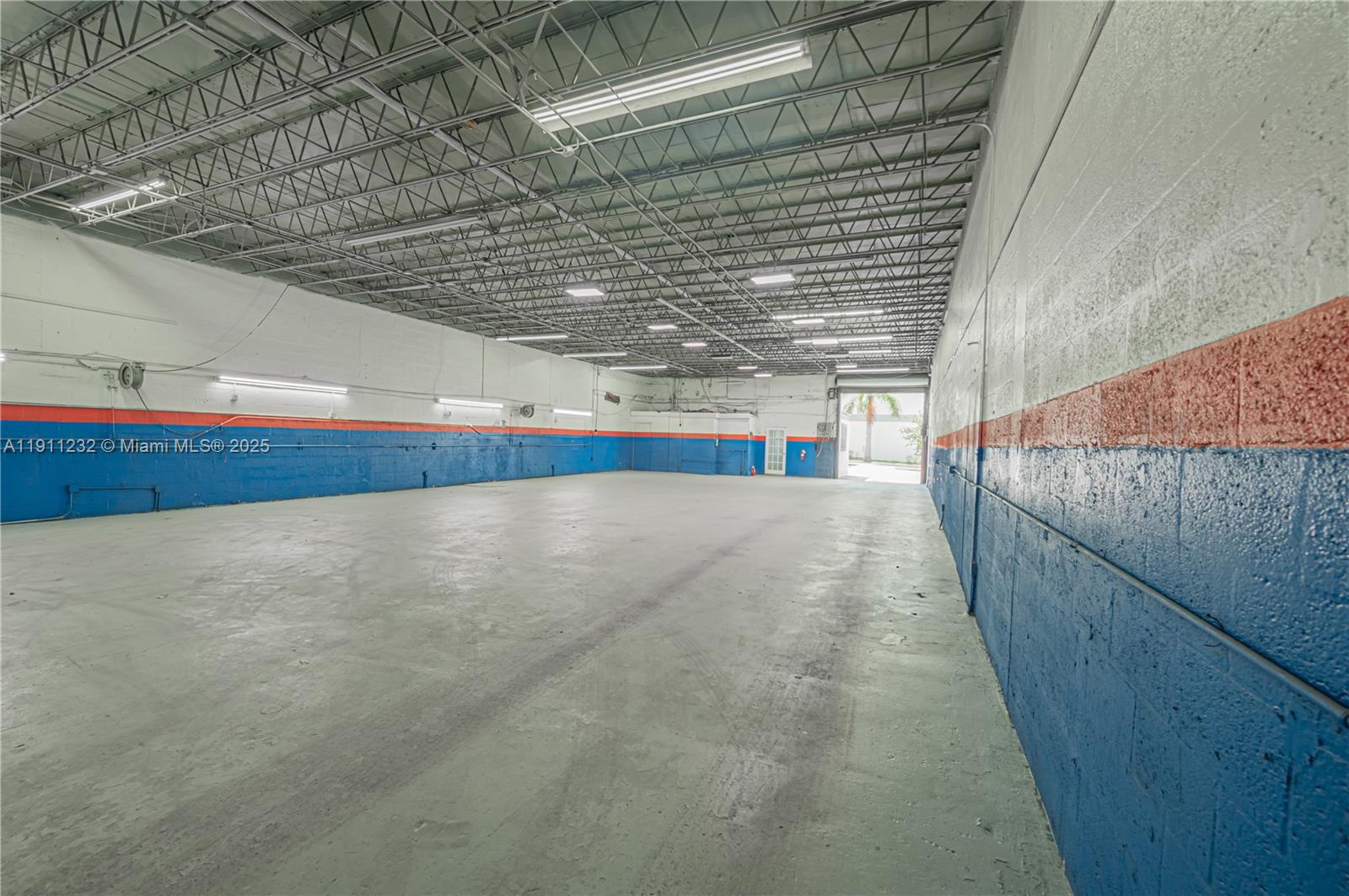   /   sq. ft. $ 2025-11-10 0 Photo