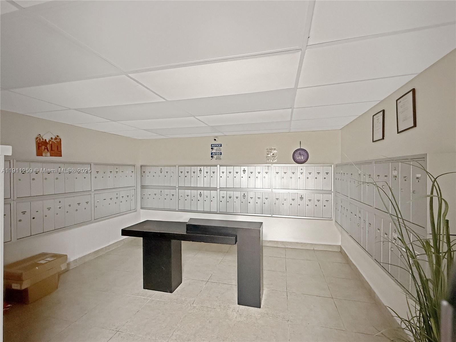 See details 402 3 / 2 1206 sq. ft. $ 2025-11-10 0 Photo