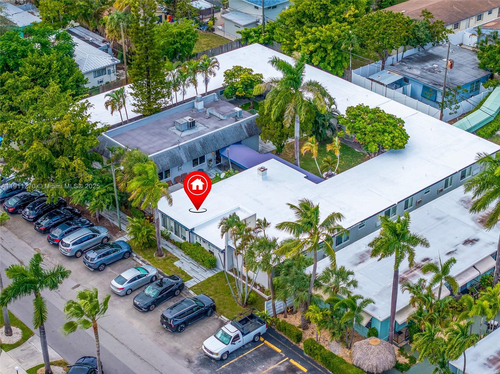   /   кв.футов $ 2025-11-10 0 Фото