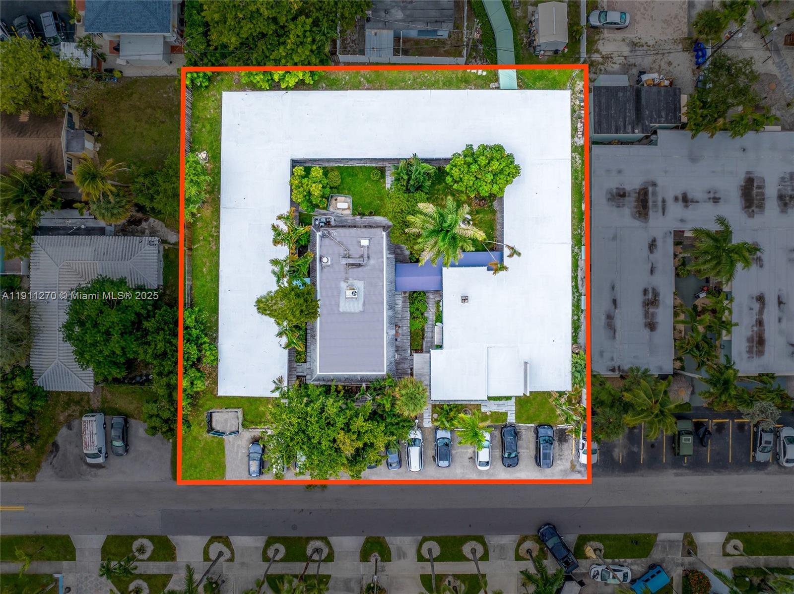   /   кв.футов $ 2025-11-10 0 Фото