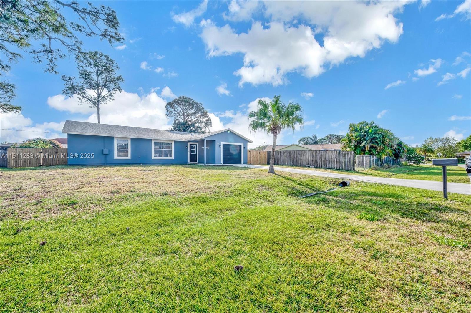 1581 3 / 2 1160 sq. ft. $ 2025-11-10 0 Photo