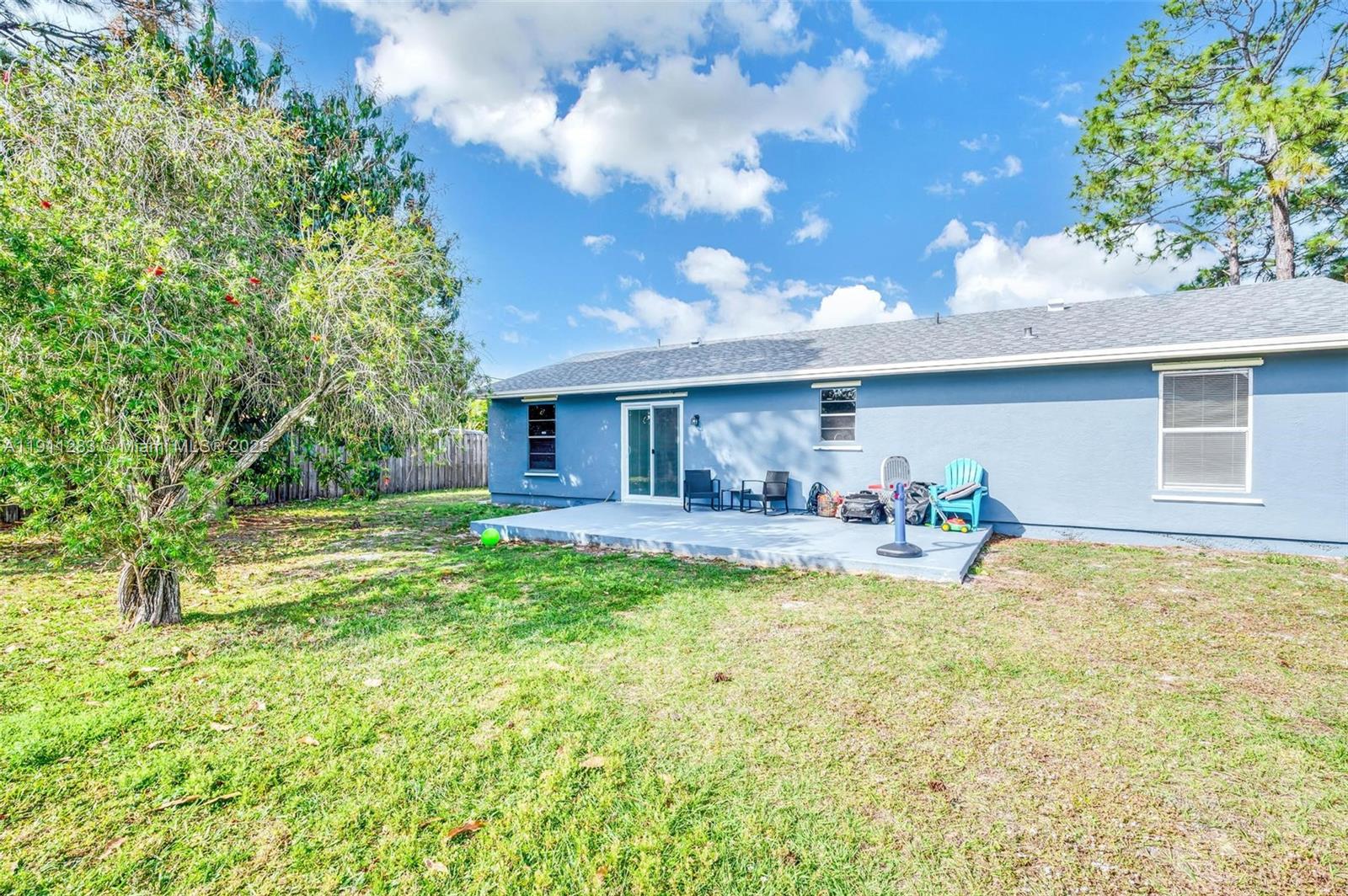 1581 3 / 2 1160 sq. ft. $ 2025-11-10 0 Photo