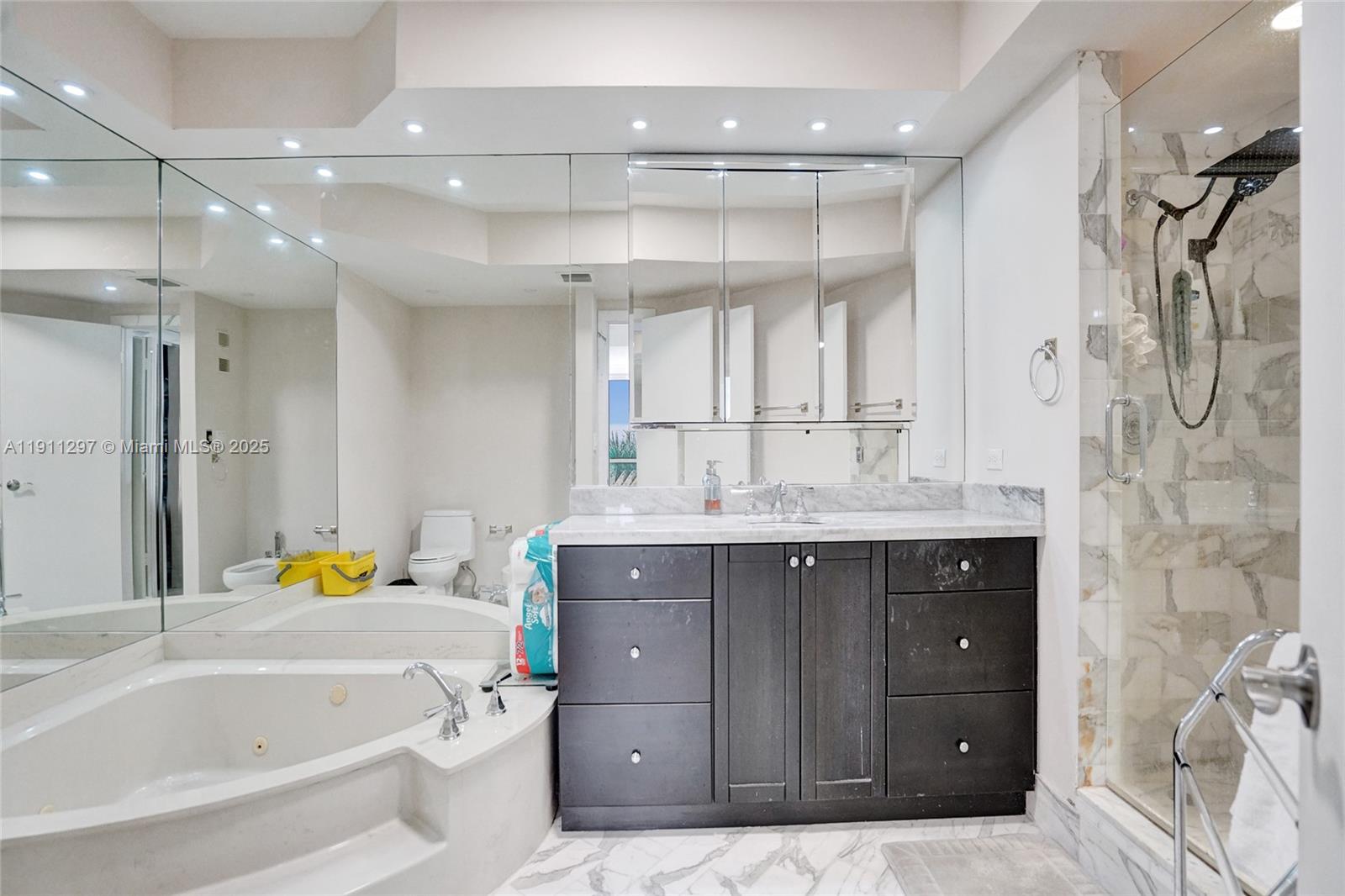 Photo of 20281 Country Club Dr  #511, Aventura, Florida, 33180 - 