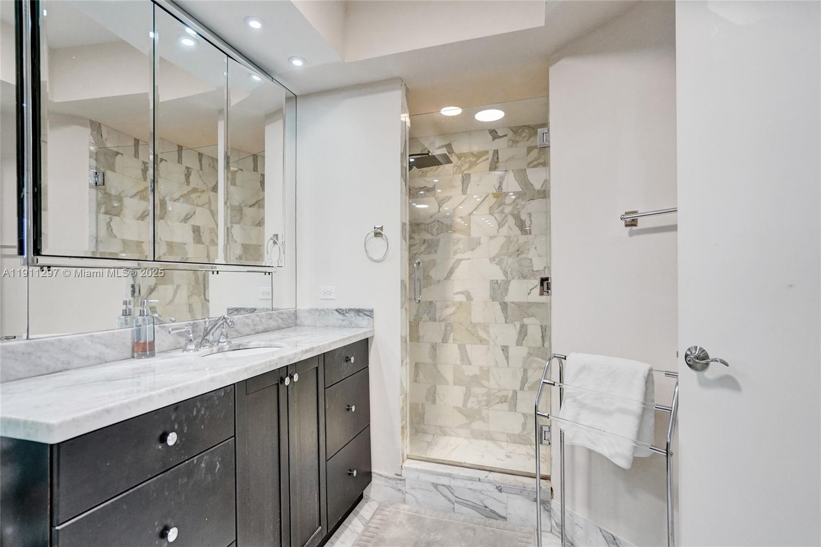 Photo of 20281 Country Club Dr  #511, Aventura, Florida, 33180 - 