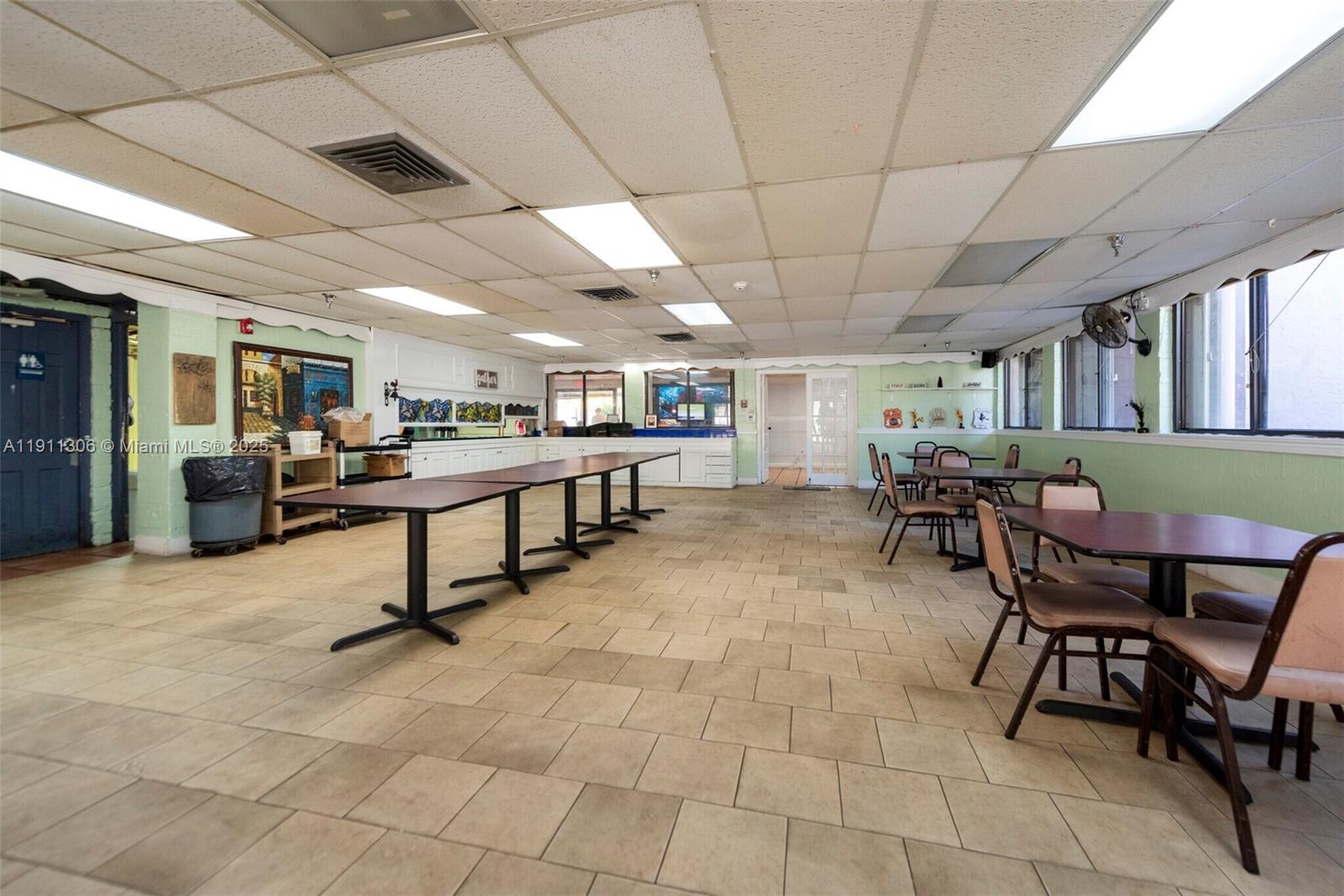   /   sq. ft. $ 2025-11-10 0 Photo