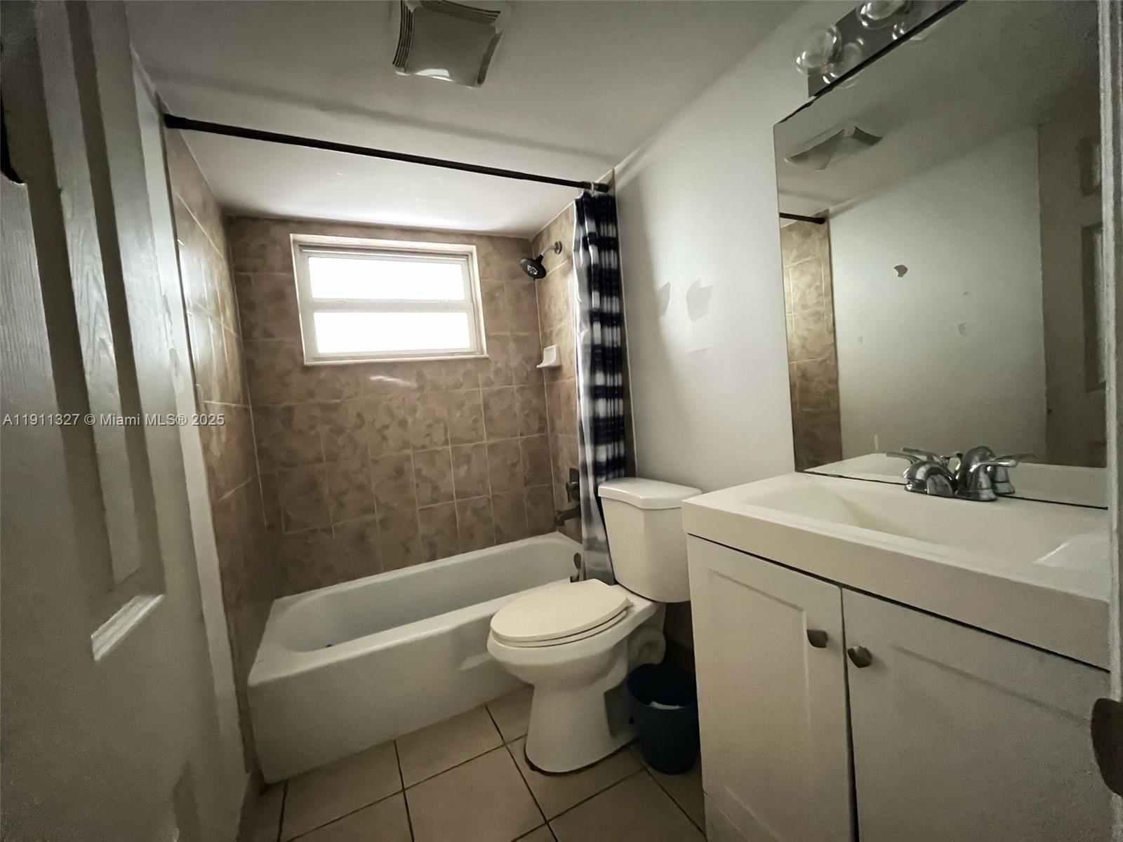 See details / 4855 sq. ft. $ 2025-11-10 0 Photo