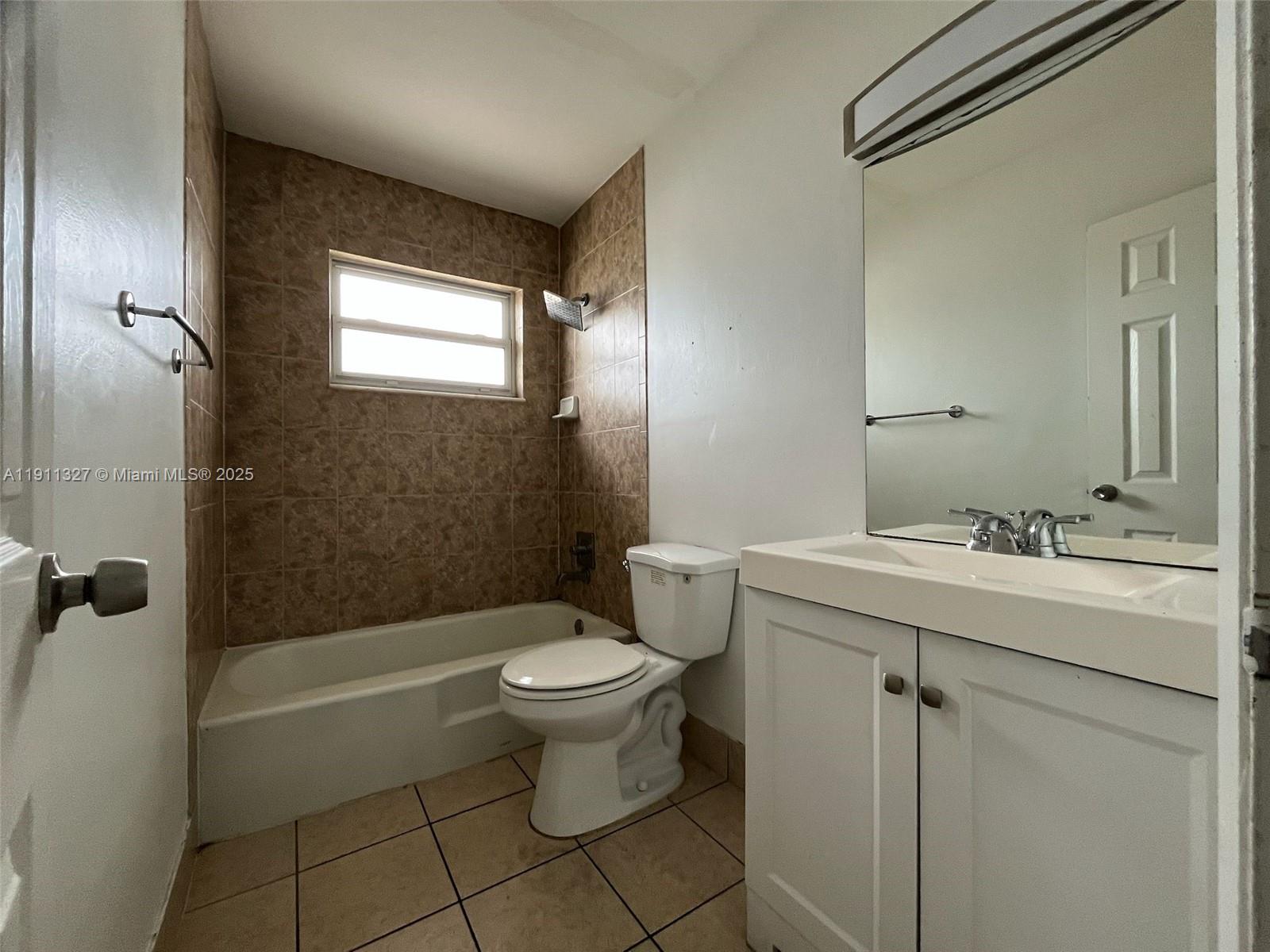 See details / 4855 sq. ft. $ 2025-11-10 0 Photo