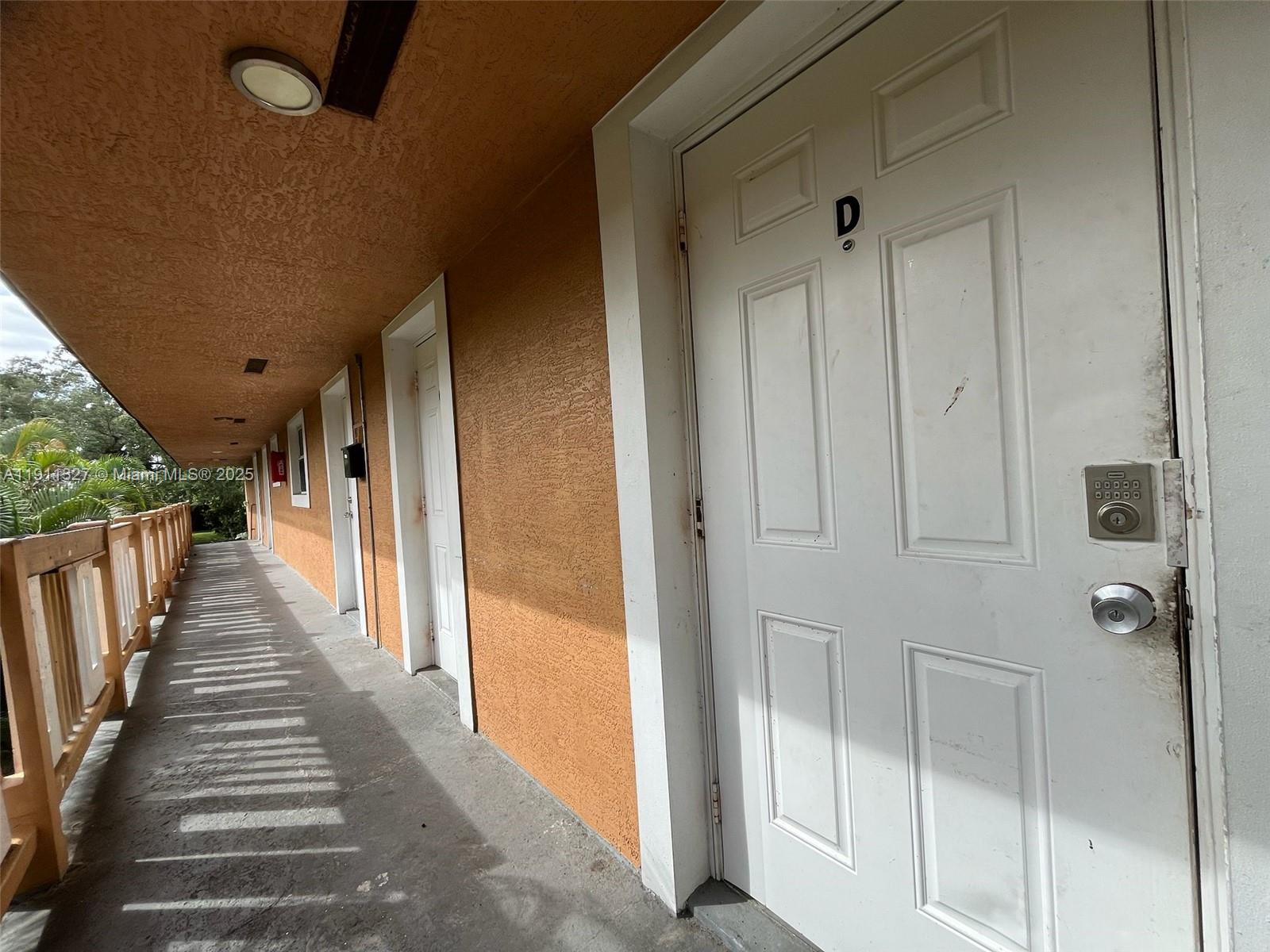 See details / 4855 sq. ft. $ 2025-11-10 0 Photo