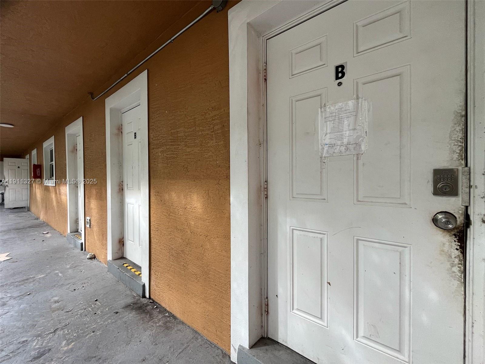 See details / 4855 sq. ft. $ 2025-11-10 0 Photo