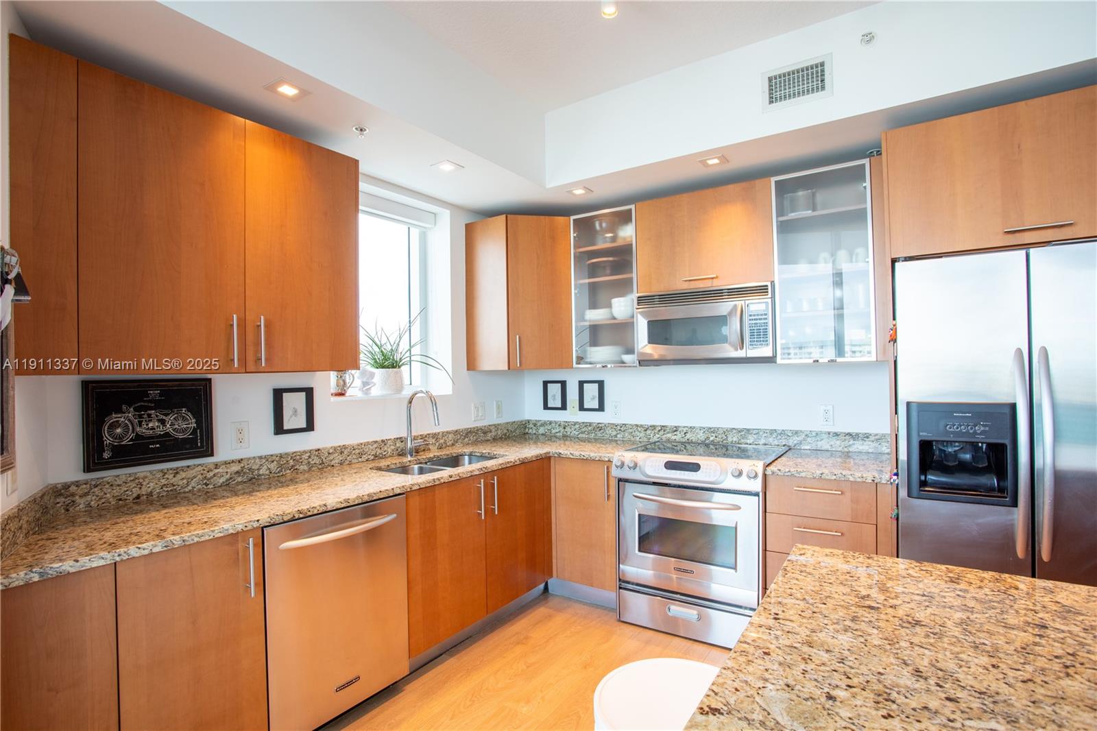 Photo of 1945 Ocean Dr #1108, Hallandale Beach, Florida, 33009 -