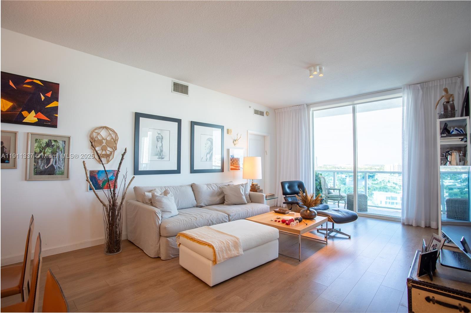 Photo of 1945 Ocean Dr #1108, Hallandale Beach, Florida, 33009 -